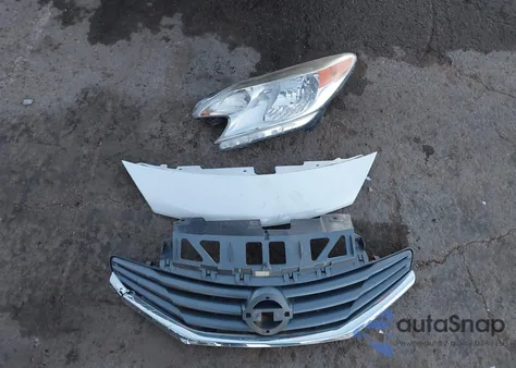 2015 Nissan Versa Note S Plus z USA, uszkodzony, nr VIN 3N1CE2CP6FL374629